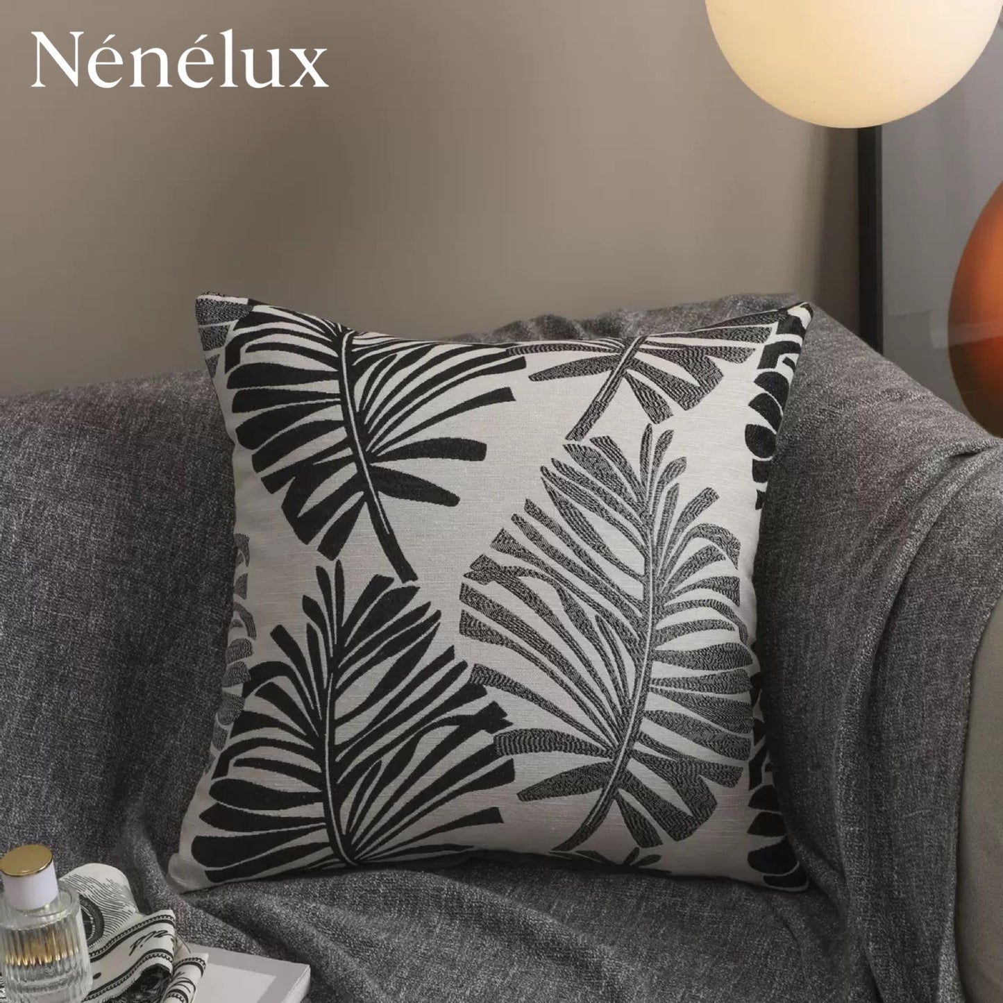 Palm Serenity – Noir Elegance Black on Beige (Set of 4)